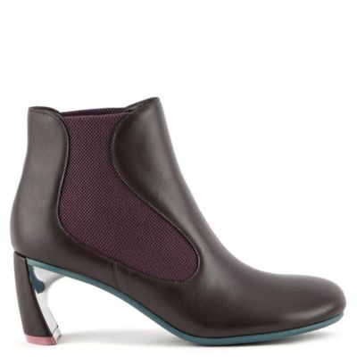Womens Zuma Flow Mid Booties