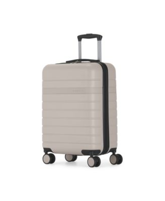 Lisbon 22" Carry-On Spinner