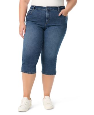 Plus Size Straight Fit Capri Jeans