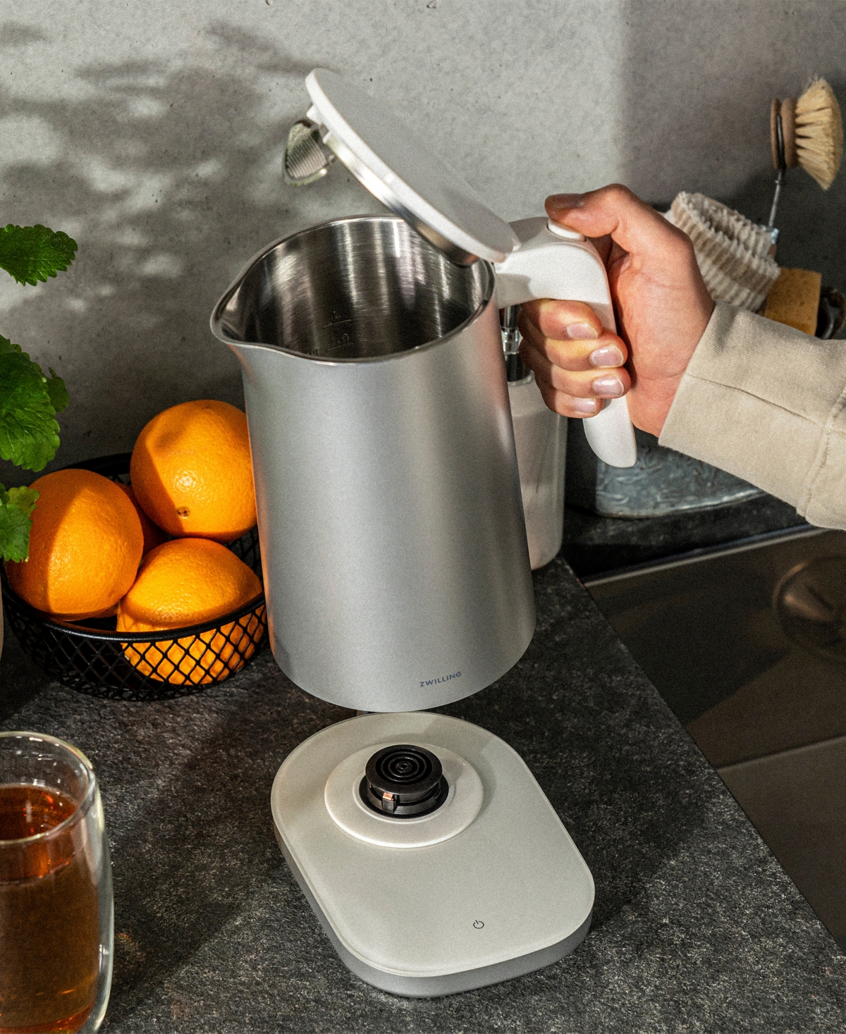Zwilling Enfinigy 1-liter Tea Kettle Pro In Silver