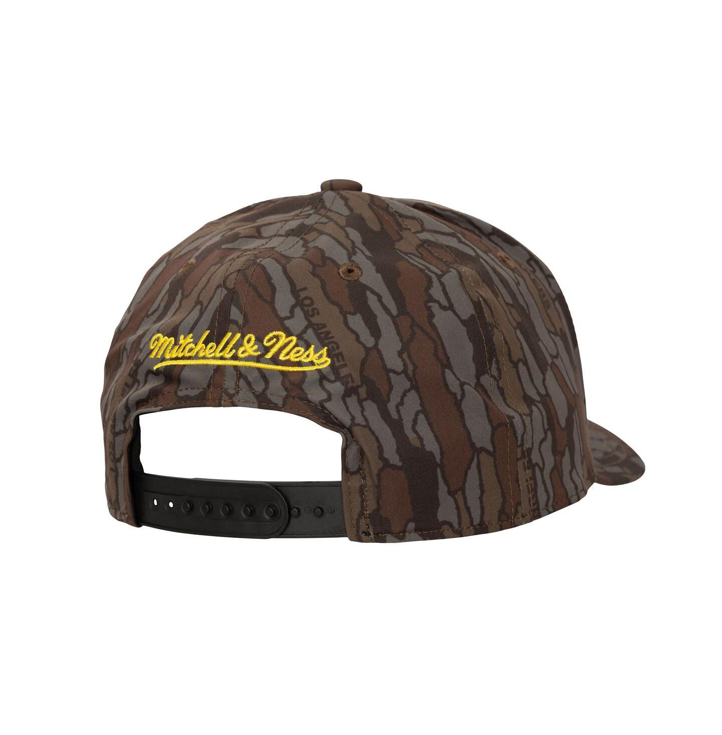 Мужская кепка Mitchell & Ness Camo Los Angeles Lakers Hidden Pro-Crown Adjustable Hat — фото 2