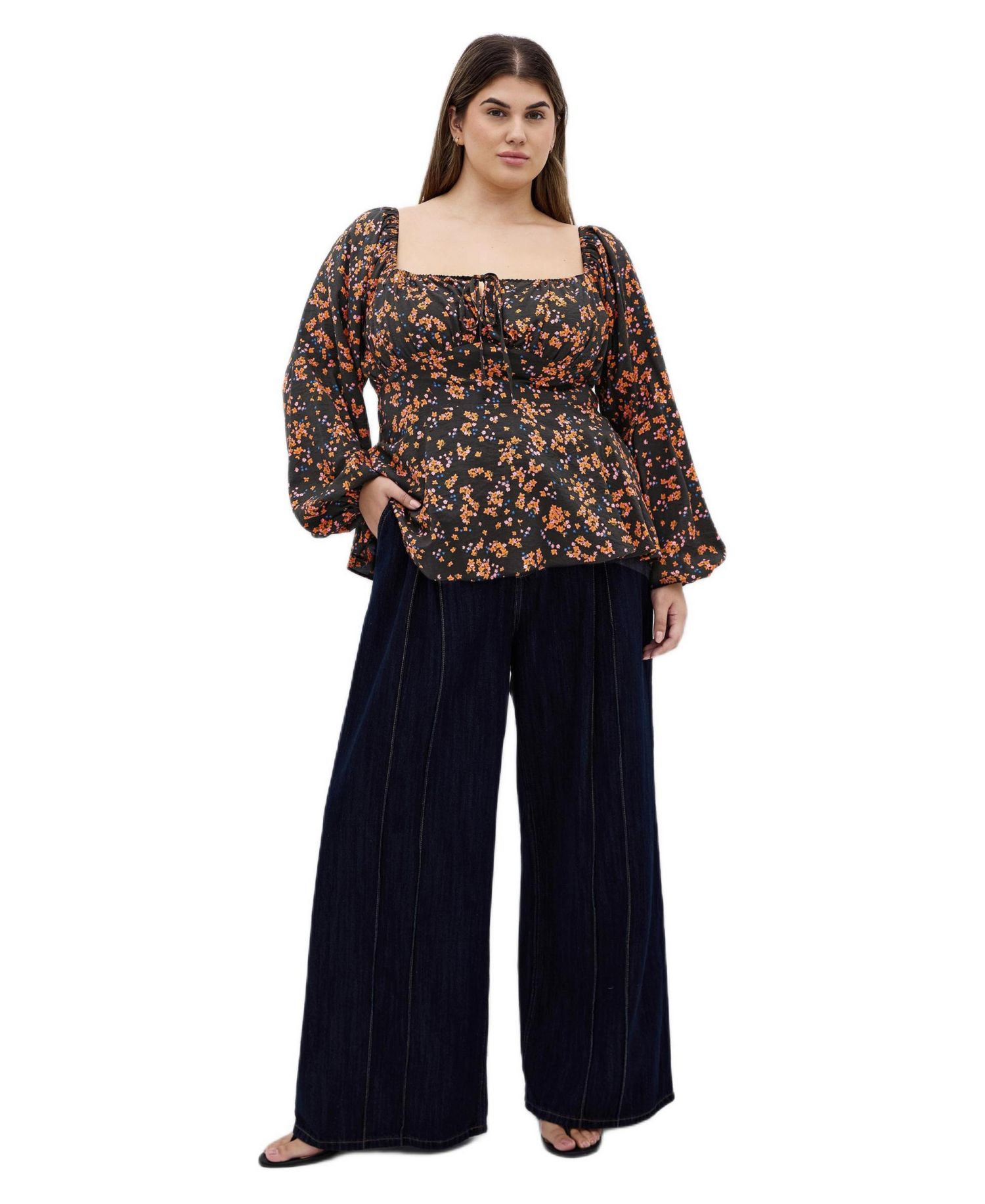 Plus Size Gigi Long Sleeve Daisy Print Top