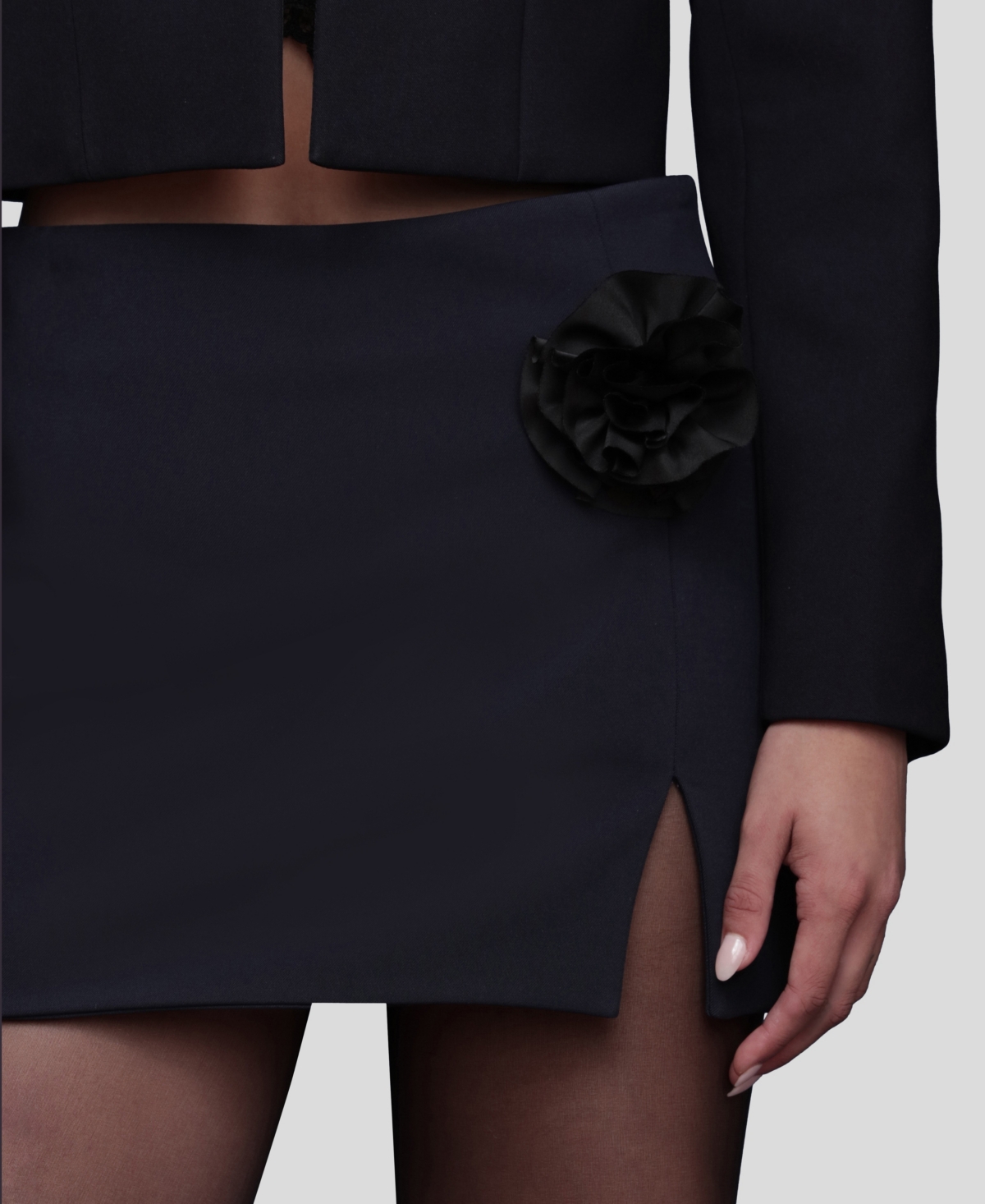 Avec Les Filles Floral Embellished Mini Skort In Blue