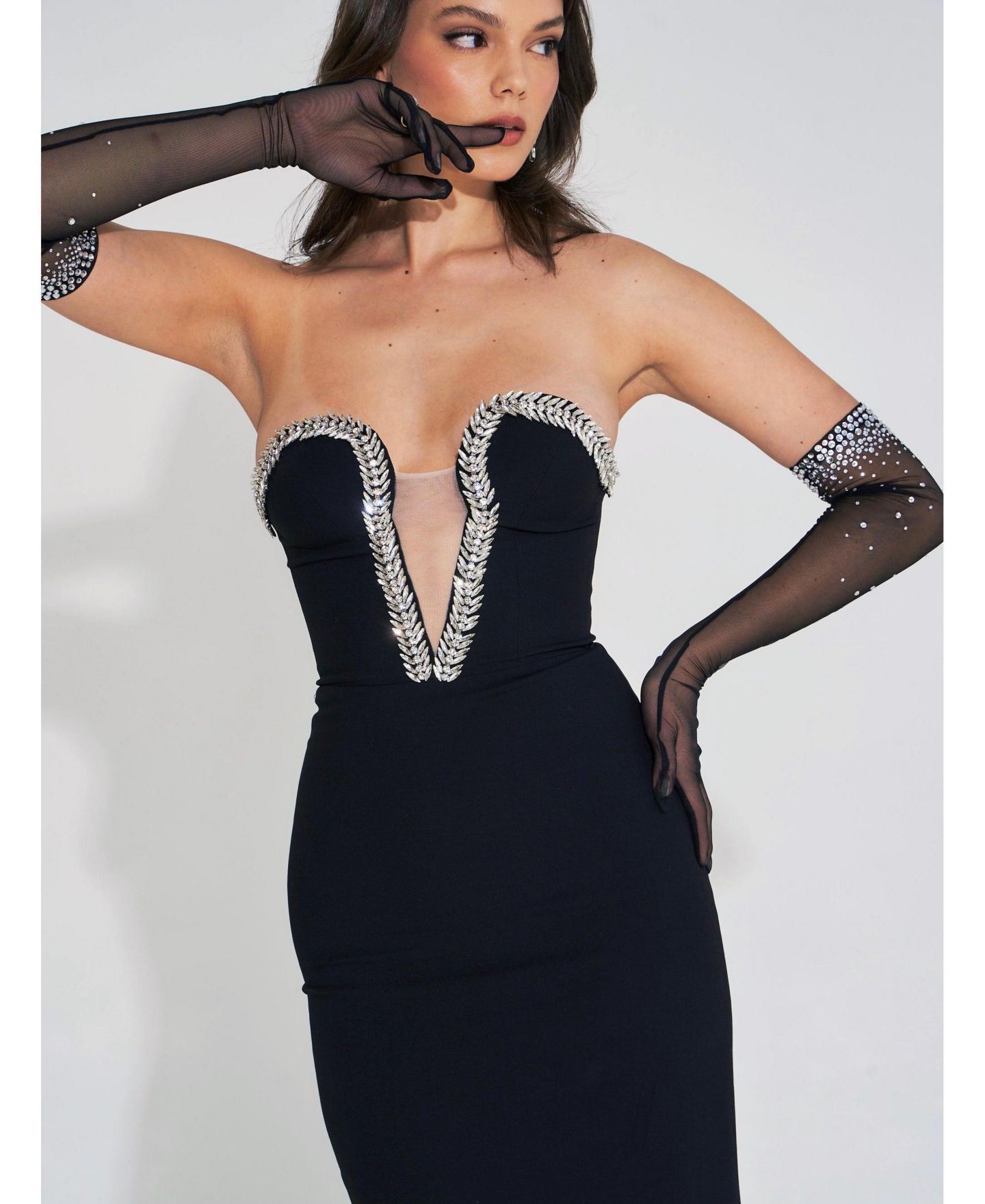 Женское платье Miss Circle Ivanna Black Crystal Embellished Maxi, цвет: Чёрный — фото 5