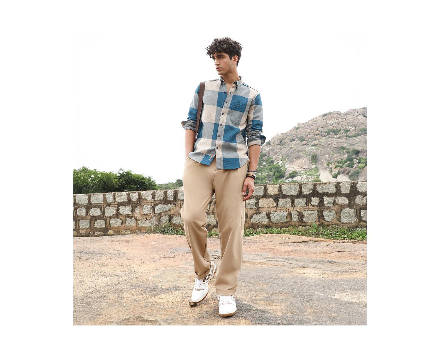 Men's Azure Blue & Off-White Buffalo-Woven Regular Shirt