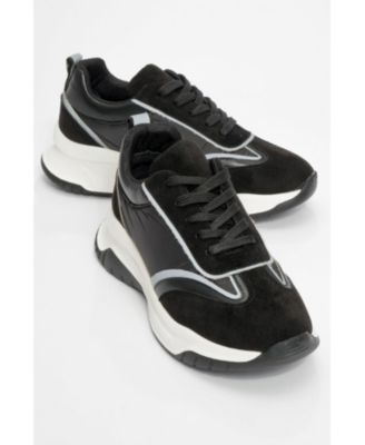 Doch Sneakers (Women)