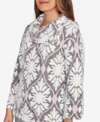 Petite Medallion Jacquard Sweater Knit Top