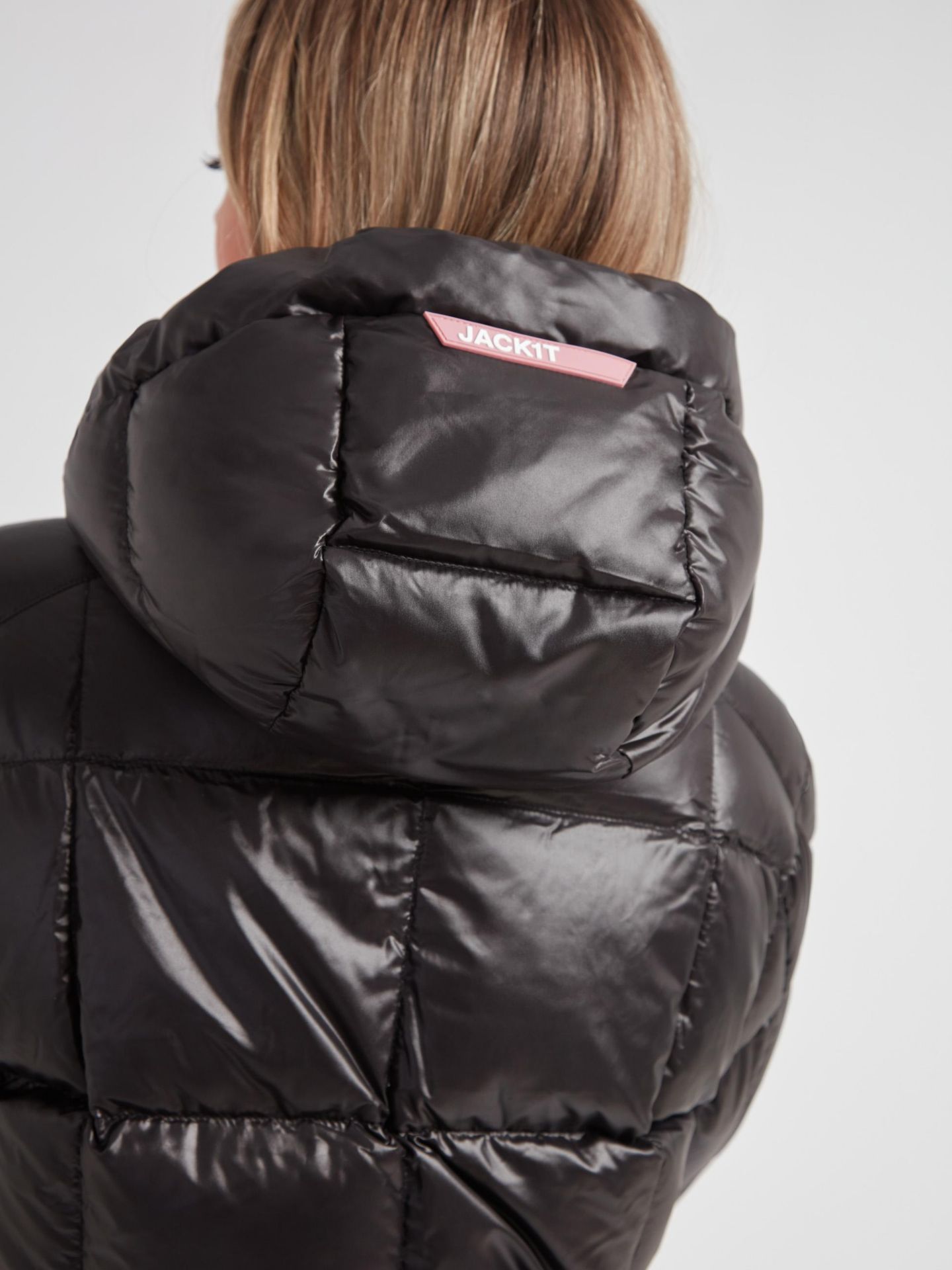 Женская куртка JACK1T EZ Boxed Racer Hooded Puffer, цвет: Чёрный, вариант 1 — фото 5