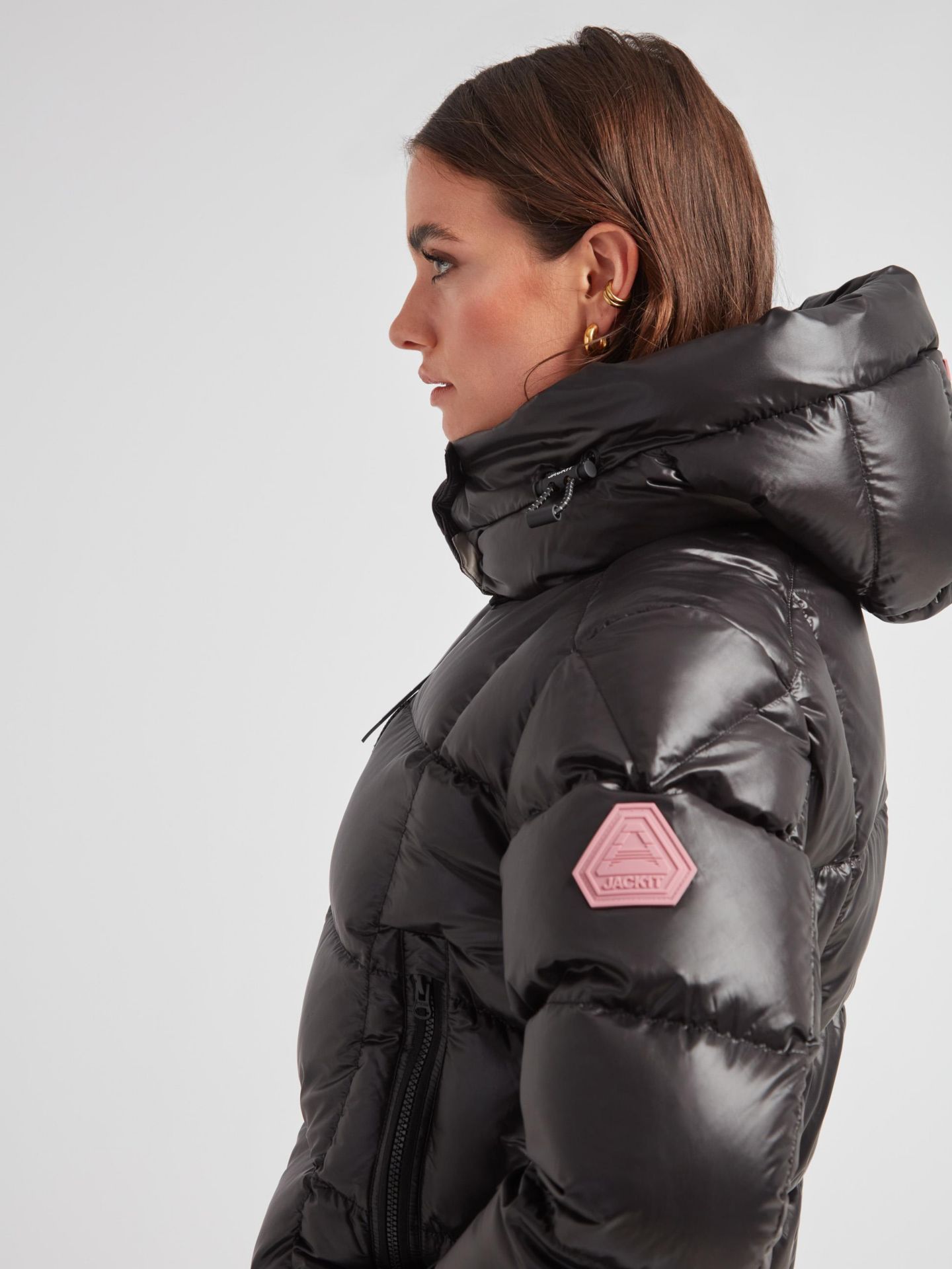 Женская куртка JACK1T EZ Boxed Hooded Cropped Puffer, цвет: Чёрный / Серо-бежевый — фото 6