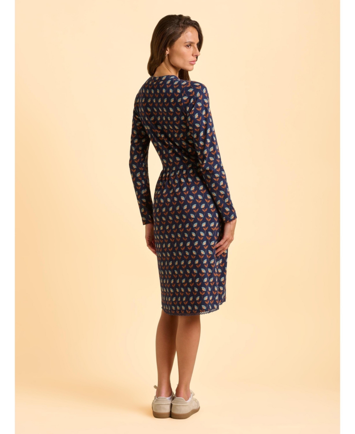 Brakeburn Women's Rowan Long Sleeve V-Neck Midi Dress