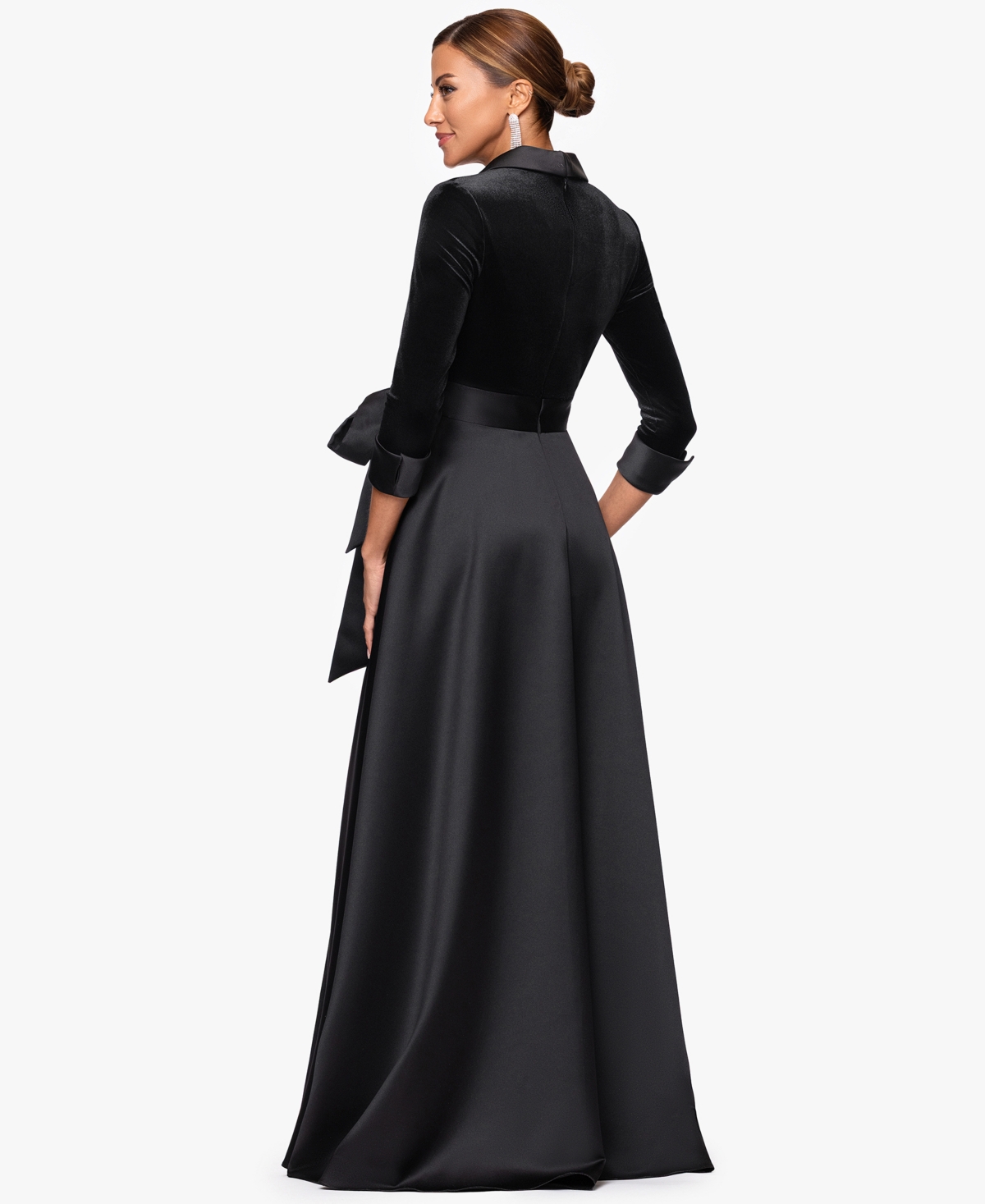 Xscape Women's Bow Detail Collar Maxi Gown