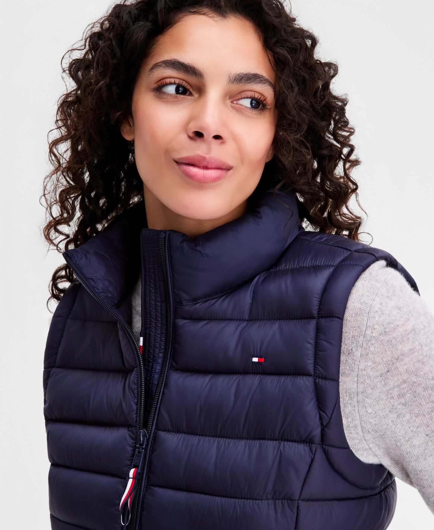 Женский жилет Tommy Hilfiger Zip-Front Puffer Vest, цвет: Тёмно-синий — фото 3