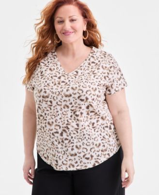 Plus Size Perfect V-Neck T-Shirt