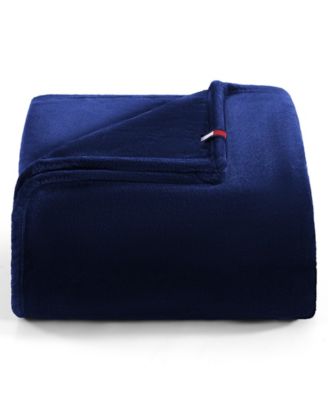 Solid Plush Blanket, Twin