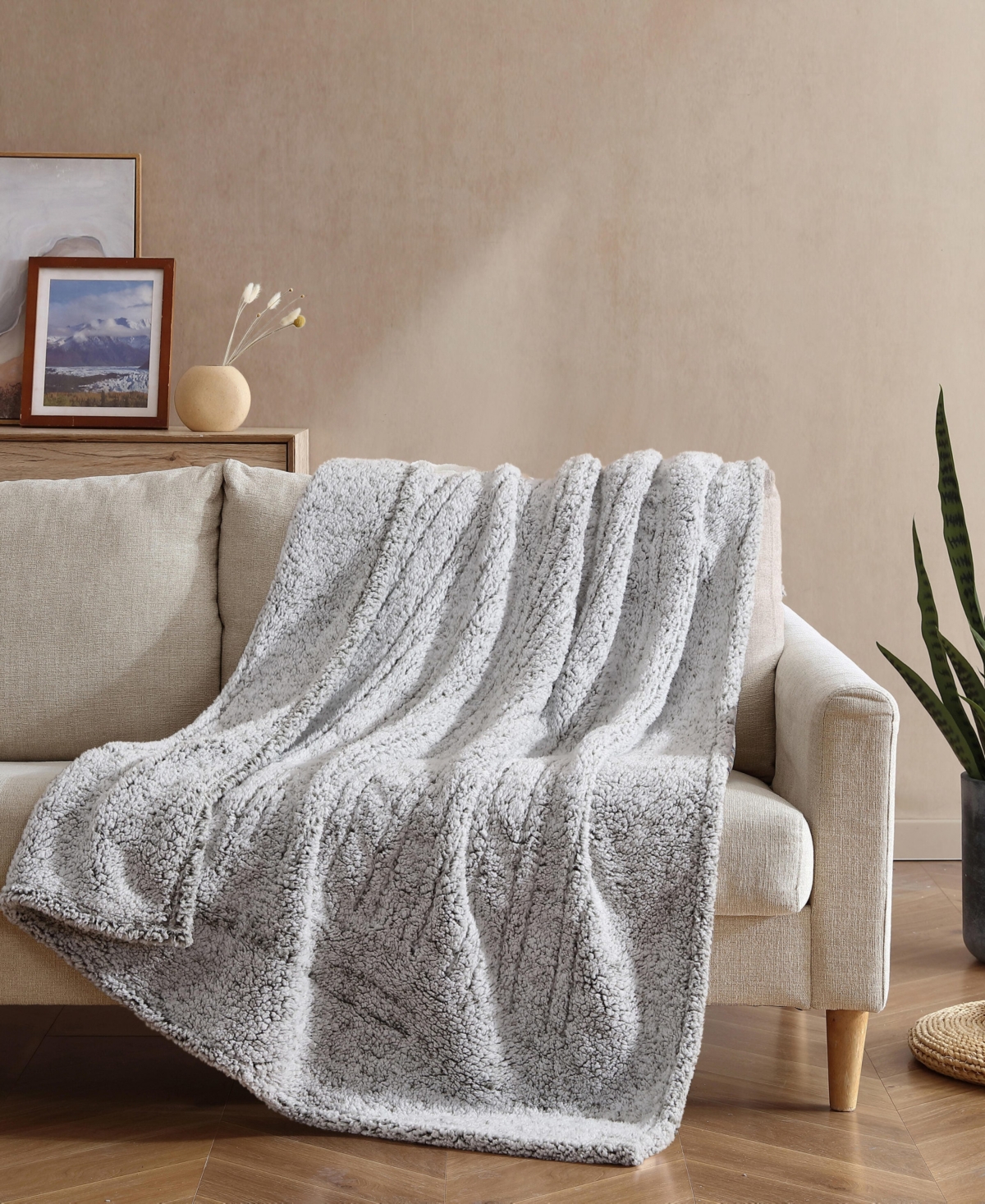 Eddie Bauer Lookout Mountain Tipped Print Sherpa Heated Blanket, Twin In Gray