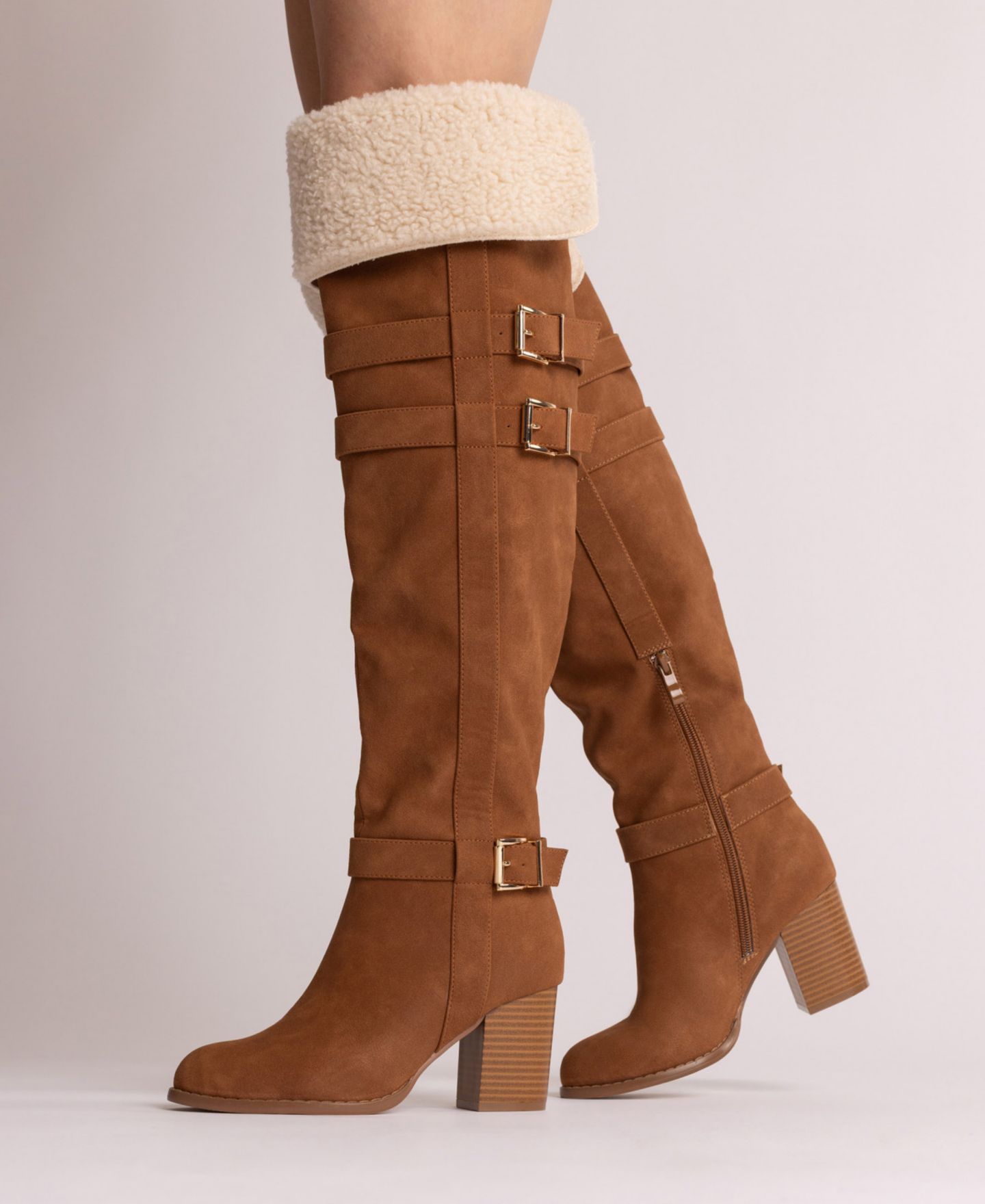 Женские ботинки Journee Collection Alyza Over The Knee Buckle Sherpa, цвет: Чёрный — фото 6
