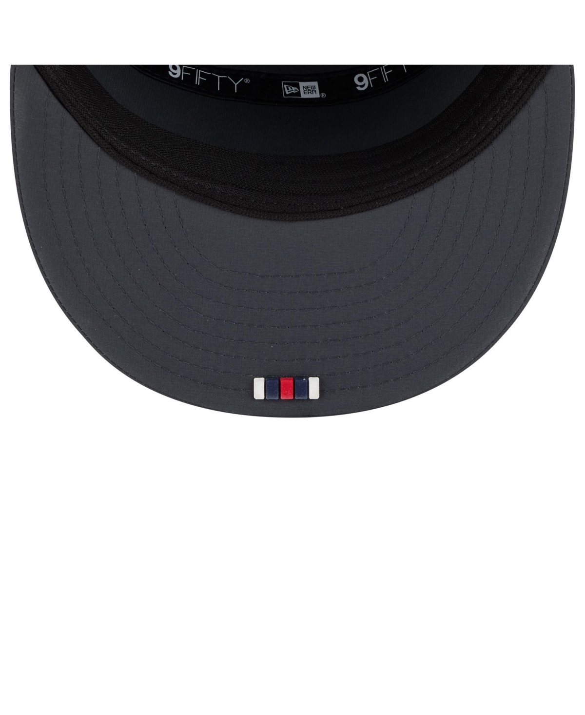 New Era Men's Charcoal New England Patriots 2025 Sideline Cold Weather Split Panel 9FIFTY Snapback Hat