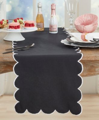 Scalloped Table Runner, 16" x 72"