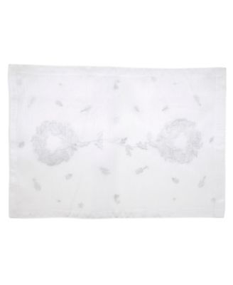 Embroidered Wreath Placemat, Set of 4