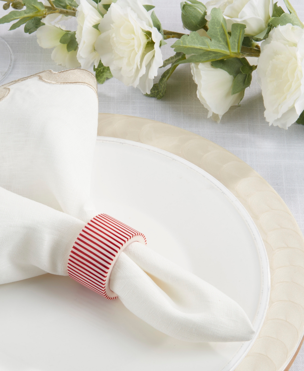 Saro Lifestyle Ribbed Napkin Ring, Set Of 4 In Red