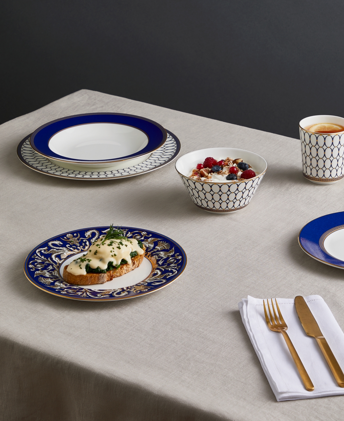 Wedgwood Renaissance Goldtone Soup-Cereal Bowl