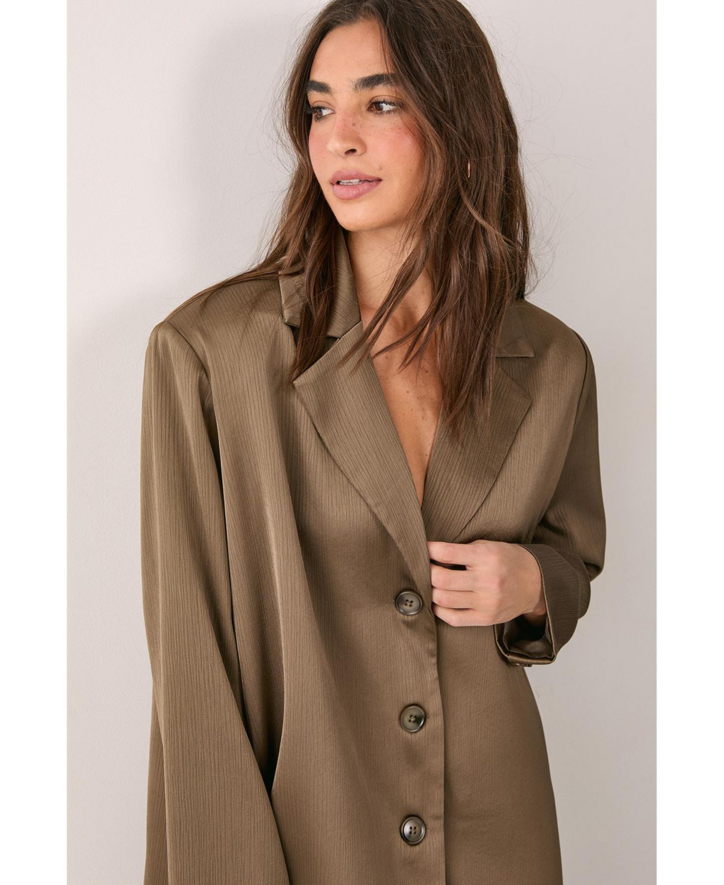 Женский пиджак Nasty Gal Satin Pleated Oversized Blazer, цвет: Оливковый — фото 5