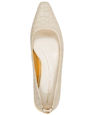 Women's Savita Snip Toe Flats
