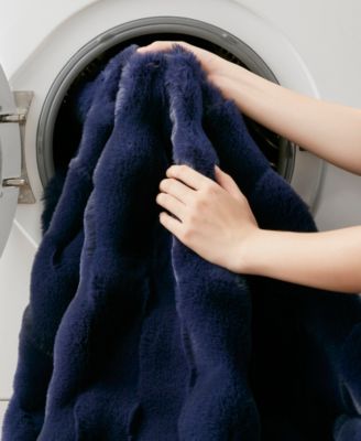 Vivienne Faux Fur Throw, 50" x 60"