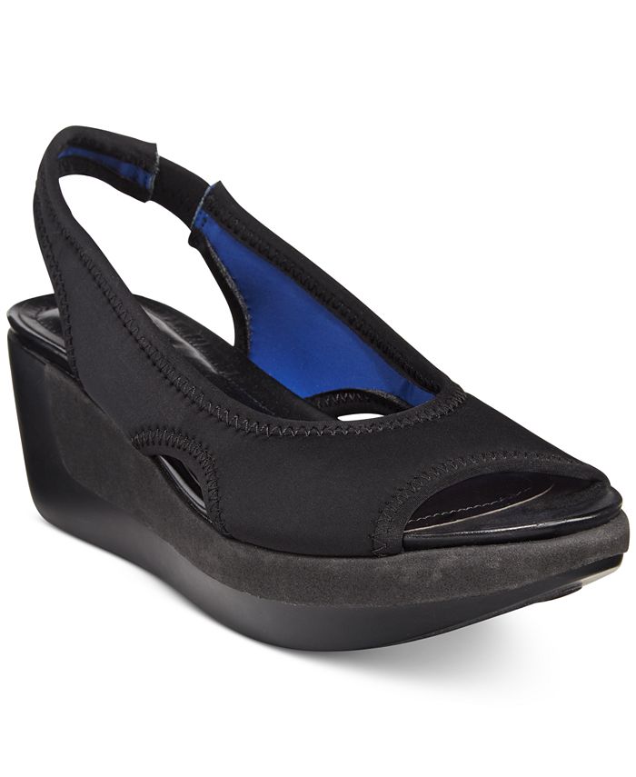 Kenneth cole reaction women's hotsell pepea slide wedge sandals