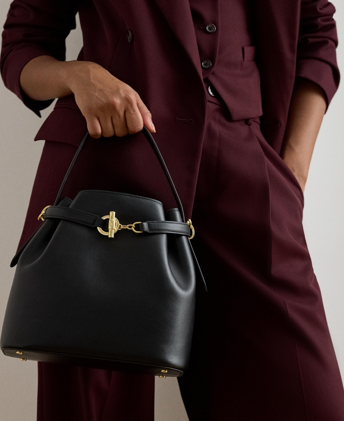 Ralph Lauren Leather Small Bucket Bag In Black