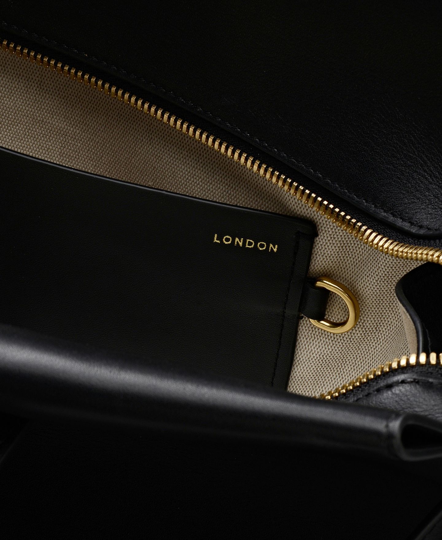 Женская сумка Radley London Christina Large Zip Top Shoulder, цвет: Чёрный — фото 6