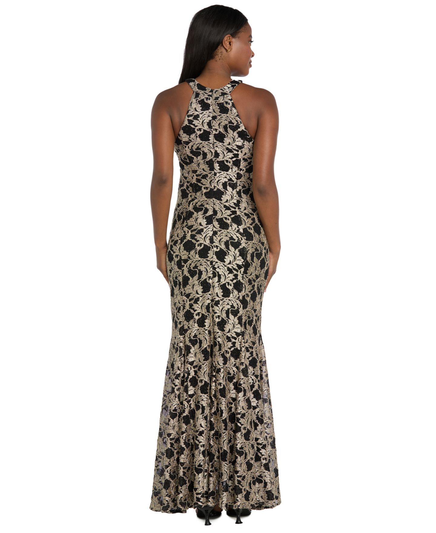 Женское платье R & M Richards Long Lace Scalloped Bodice, цвет: Золотой / Чёрный — фото 2
