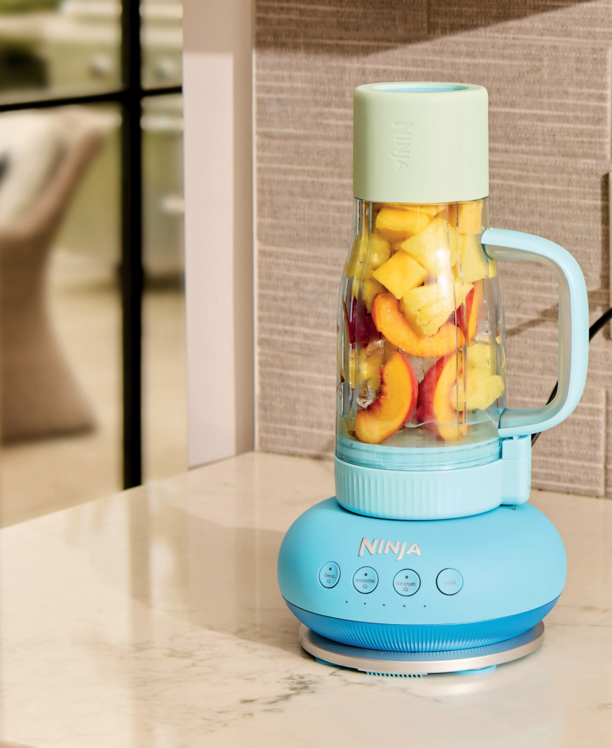 Ninja Blendboss Tumbler Blender With 26 Oz. Travel Tumber In Blue