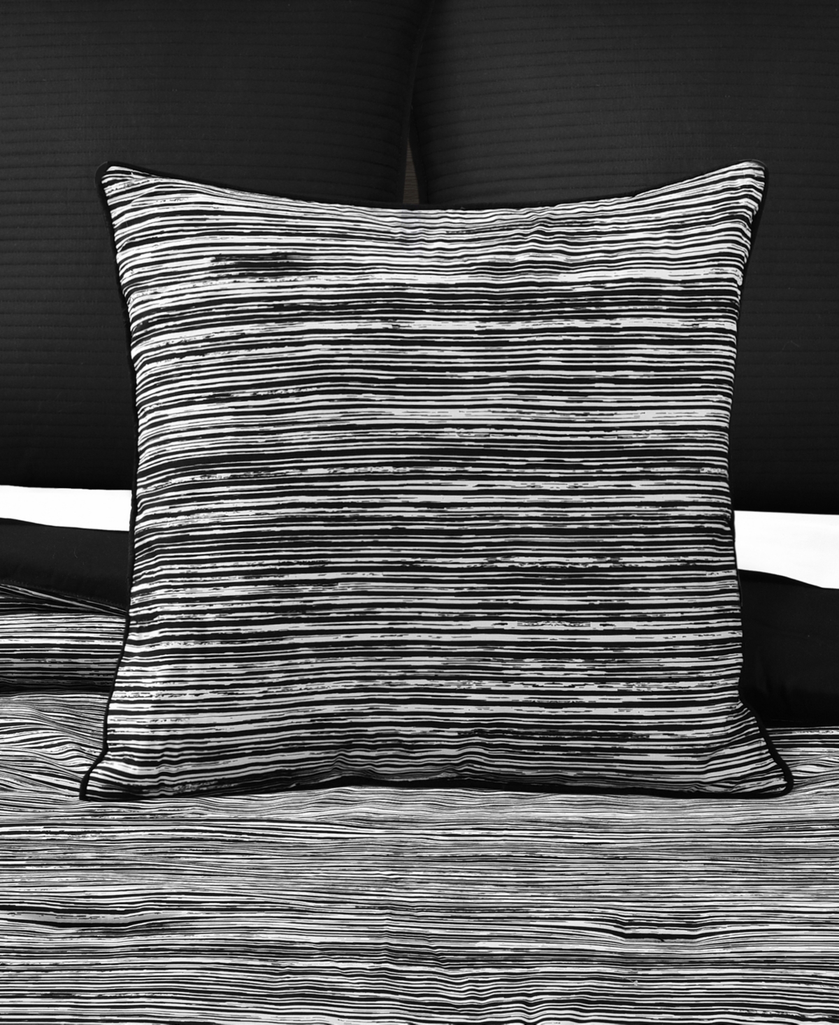 Royal Court Dalton Sleek Stripe Decorative Pillow, 20" X 20" In Black