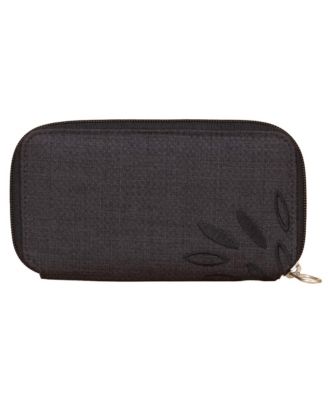 Intrepid, Blackberry