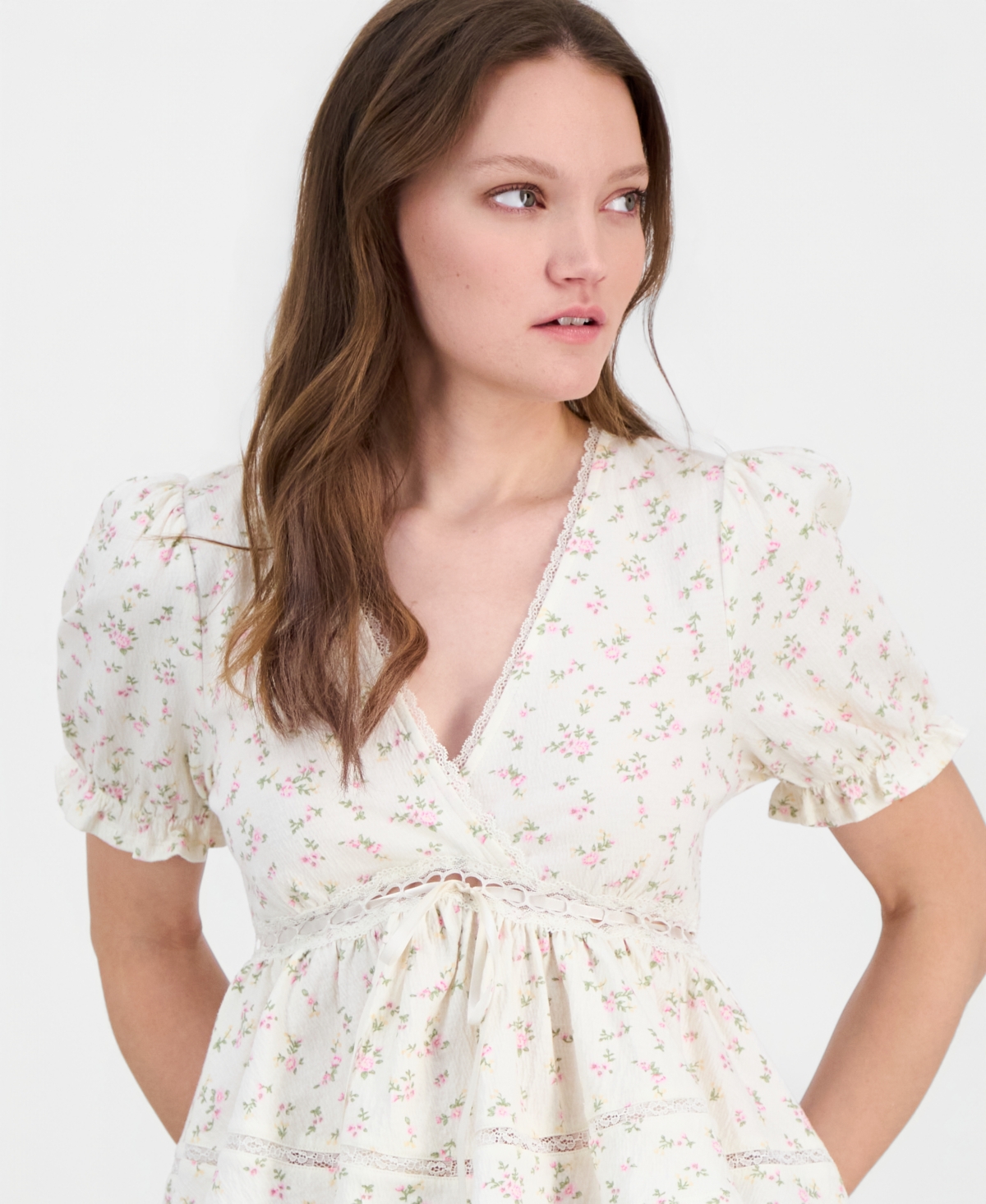 Tinseltown Juniors' Printed Puff-Sleeve Babydoll Top
