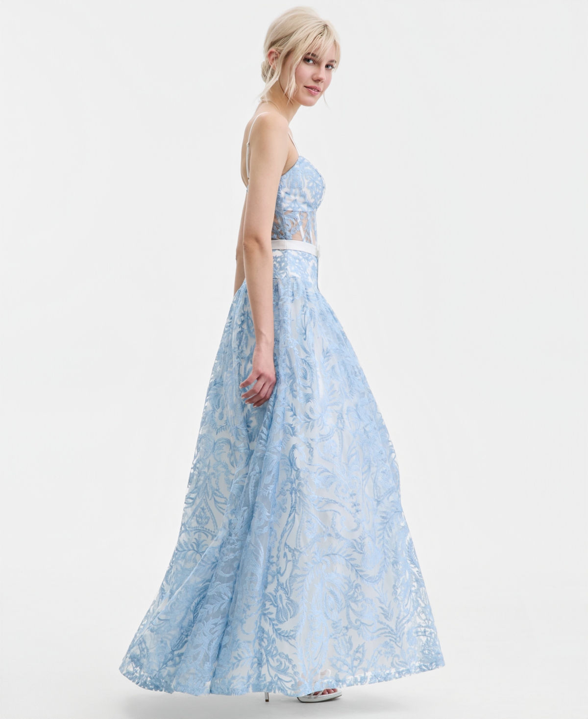 Say Yes Juniors' Sweetheart-Neck Embroidered Gown