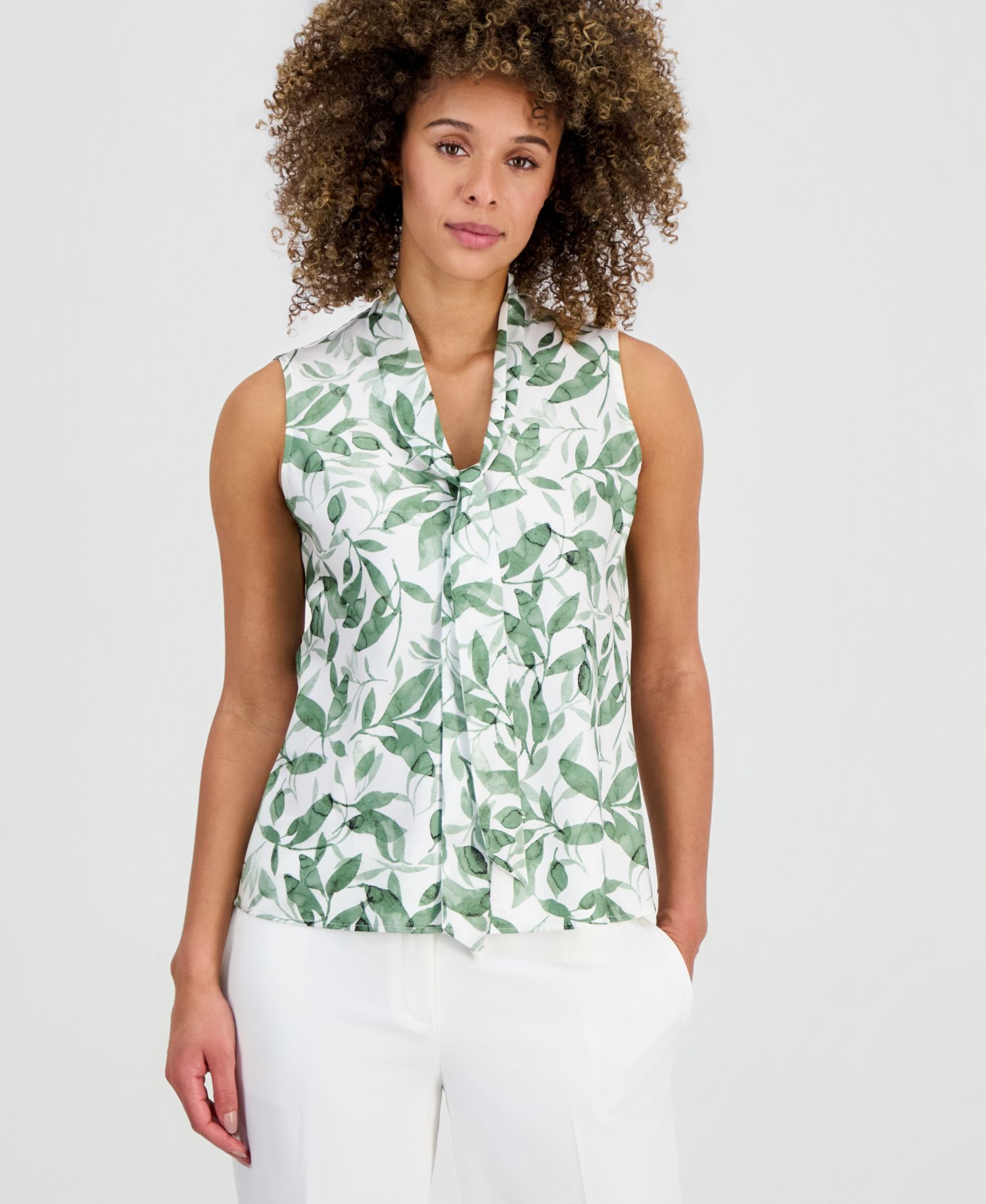 Petite Women's Printed Tie-Neck Sleeveless Blouse