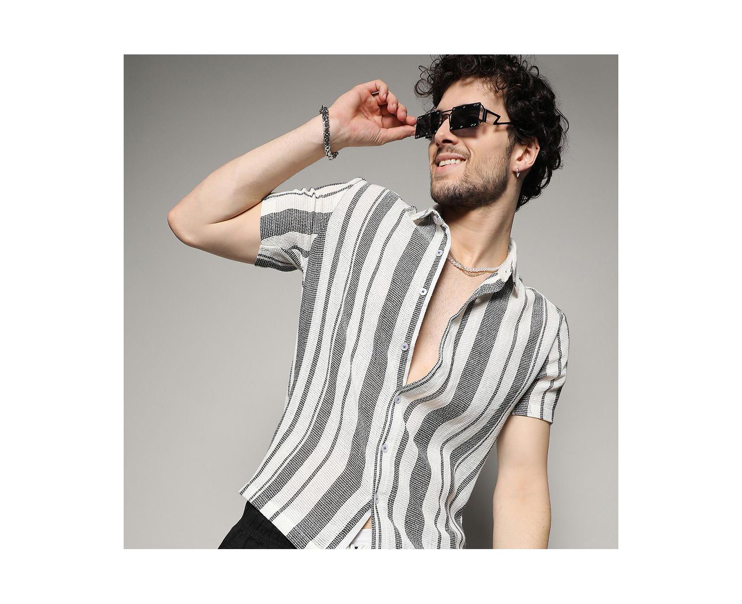 Men's White & Grey Unbalanced Striped Woven Shirt