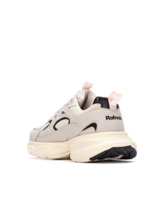 Women's Casual Sneakers Refresh Collection