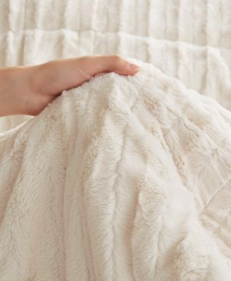 Madison Park Duke Reversible Faux Fur 3-Pc. Comforter Set, Full/Queen