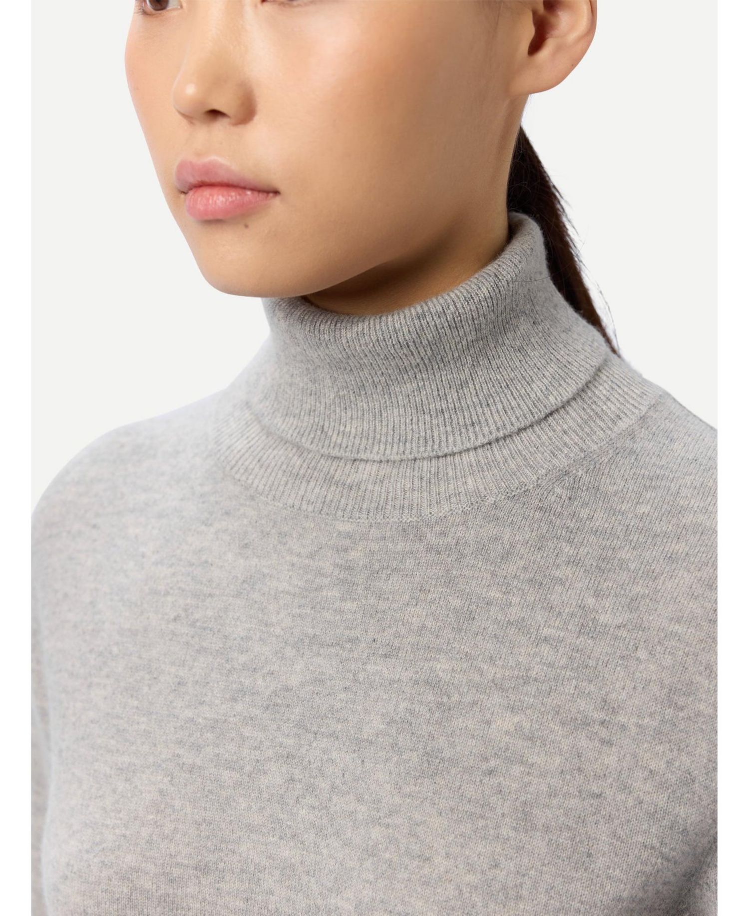 Women's Timeless Cashmere Turtleneck Sweater