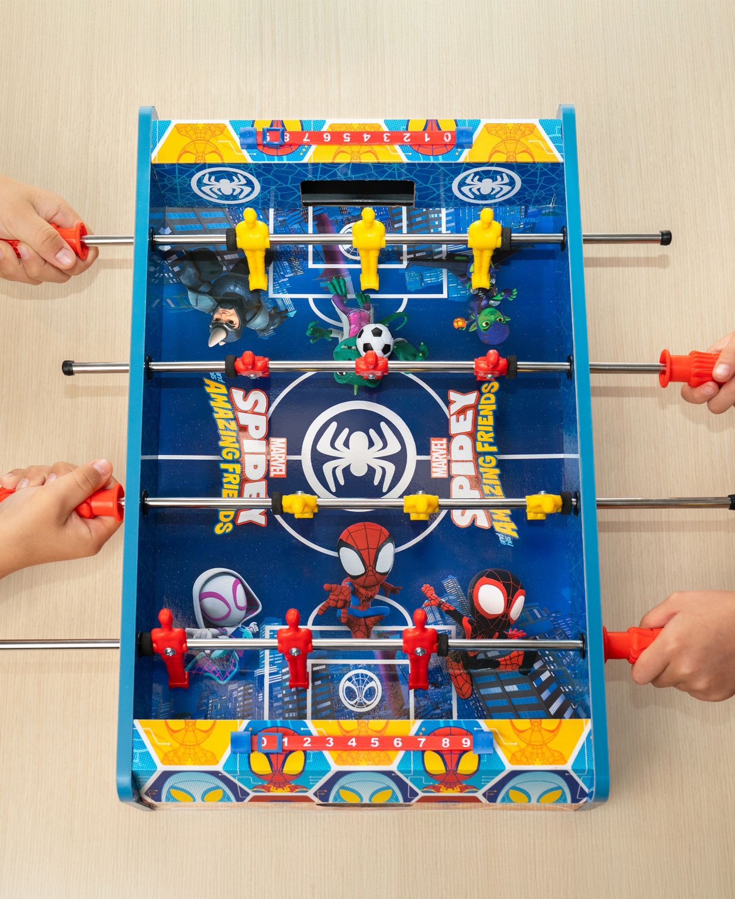 Детская игрушка World Tech Toys Spidey and His Amazing Friends Tabletop Foosball Game, Ages 3+ — фото 6