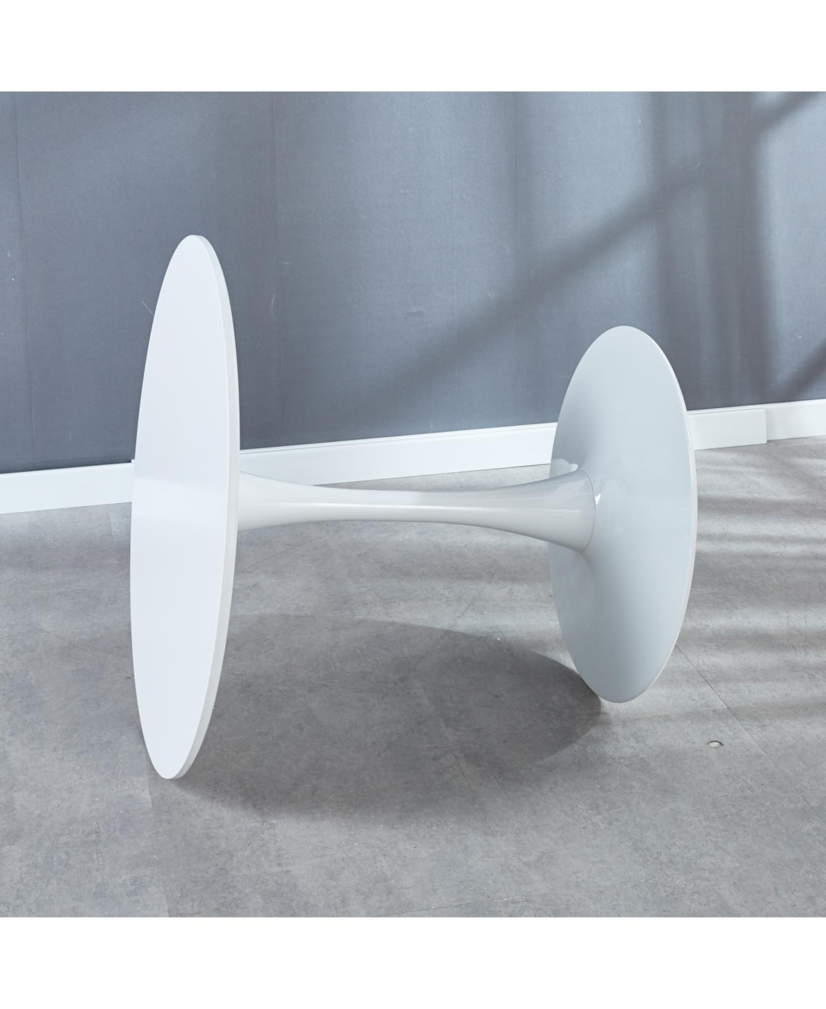 Streamdale Furniture 31.5" White Tulip Dining Table for 2-4 People