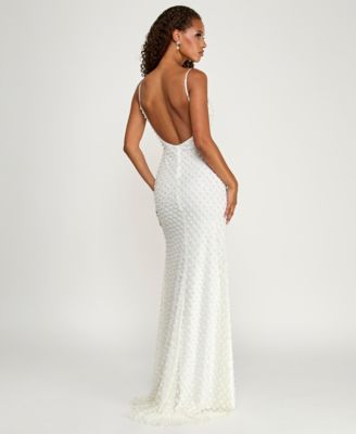 Juniors' Scoop Neck Gown