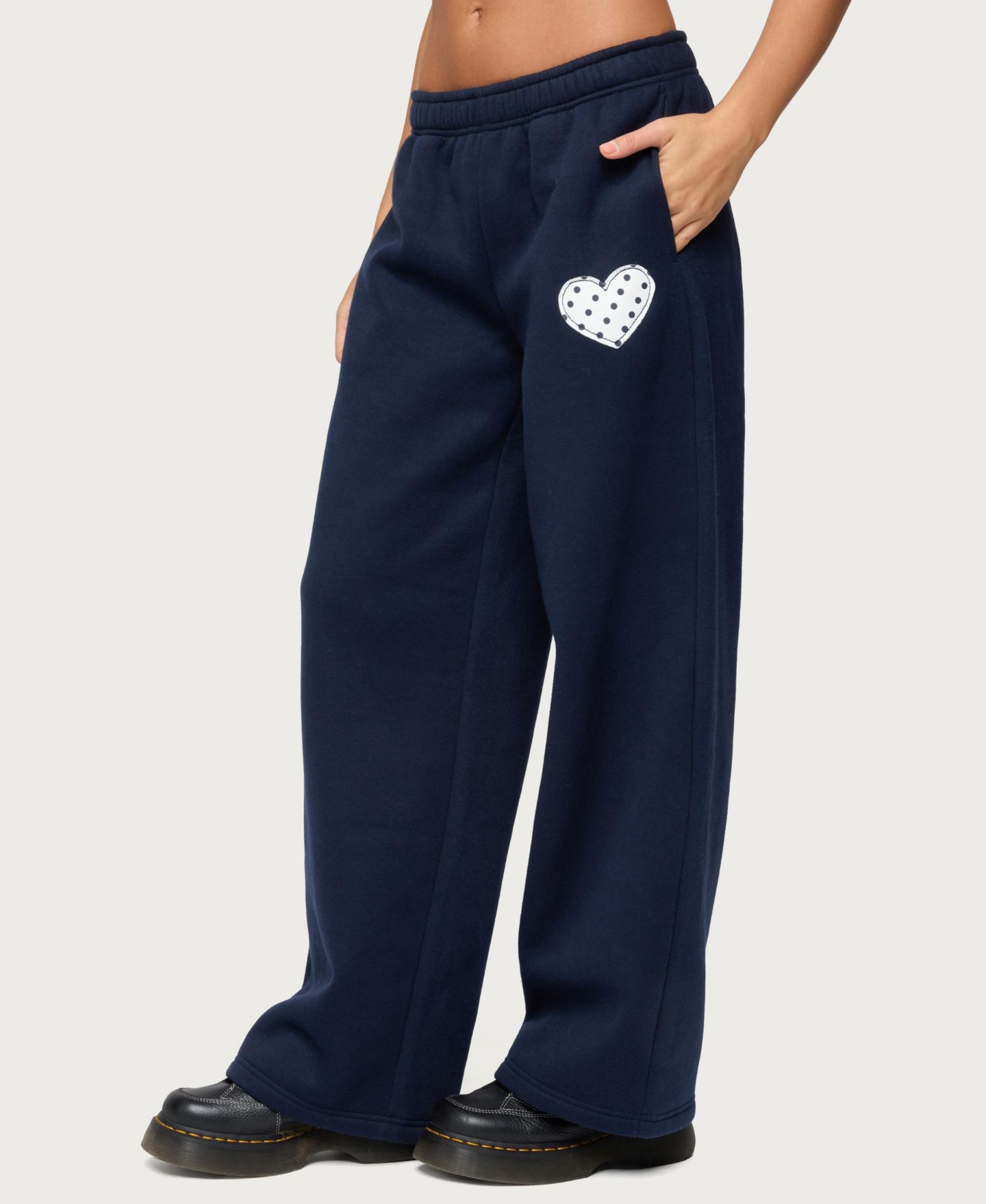 Женские брюки Edikted I Heart London Sweatpants, цвет: Тёмно-синий — фото 4