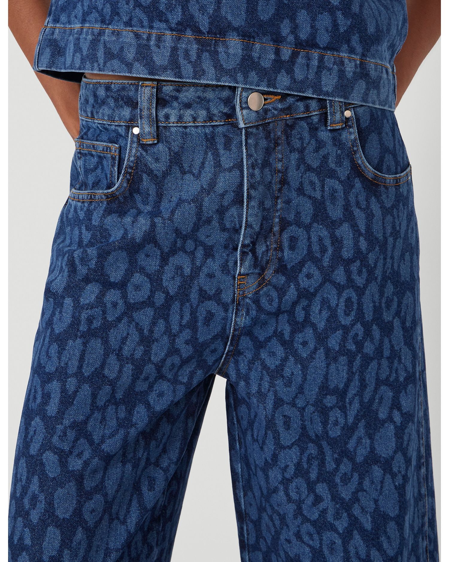 Women's Cropped Bree Horseshoe Barrel Leg Jeans
