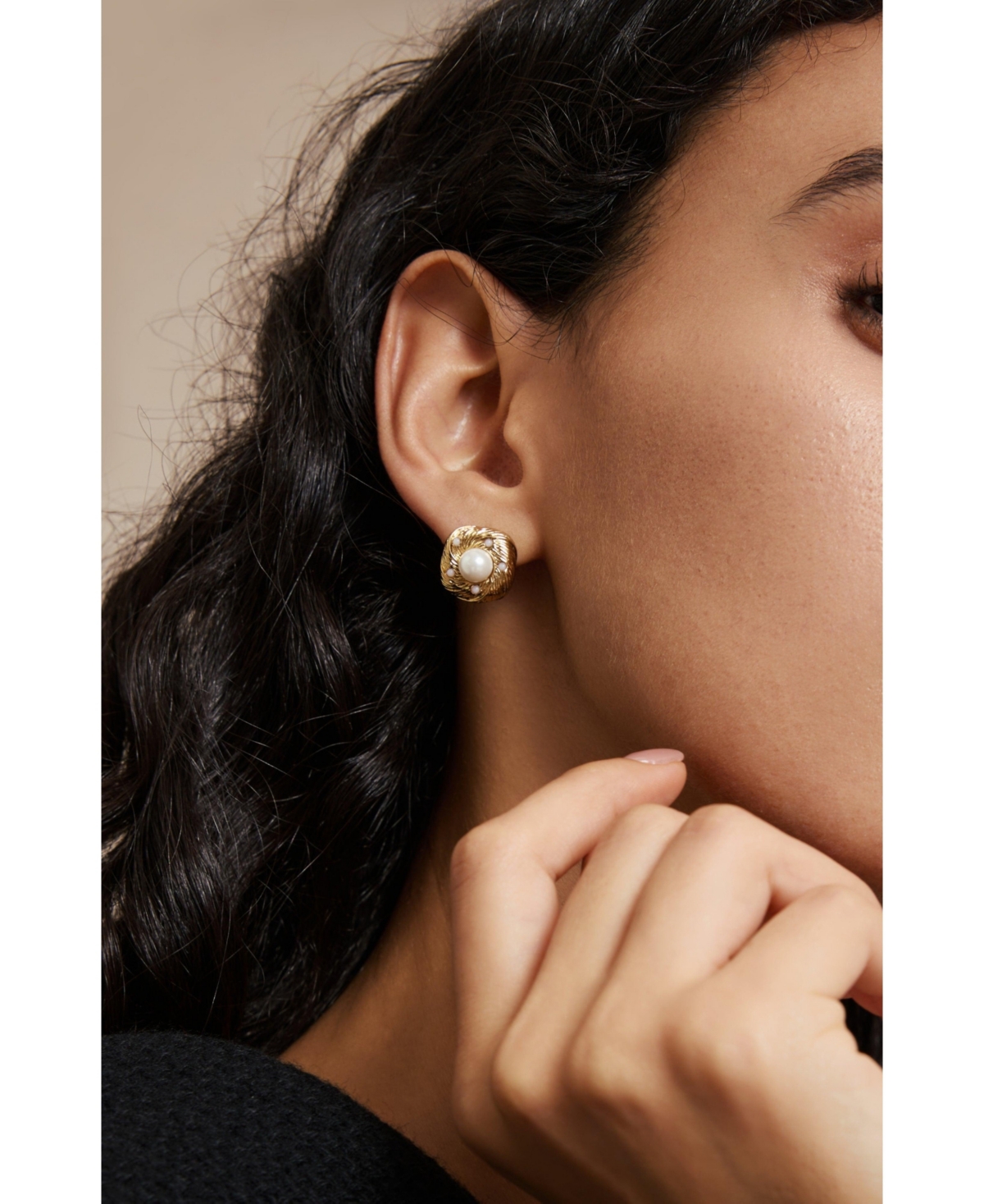 Retro Chic Canary Ear Stud