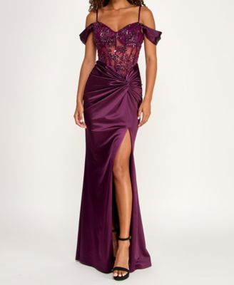 Juniors' Sweetheart Neck Gown