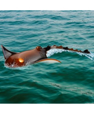 Remote Control Manta Ray Toy, 2.4GHz Realistic Swimming RC Ray with Lights & 2 Batteries